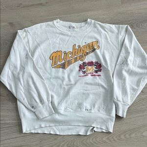 University of Michigan Graphic vintage sweatshirt. Some paint marks throughout